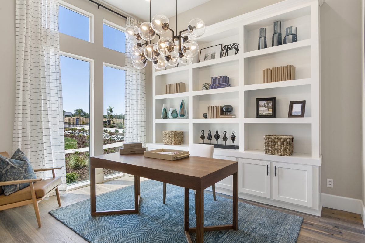 Cultivating an Invigorating Home Office: Elevating Productivity and Innovation